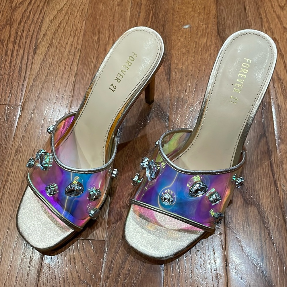 Size 7 Forever 21 4” heels